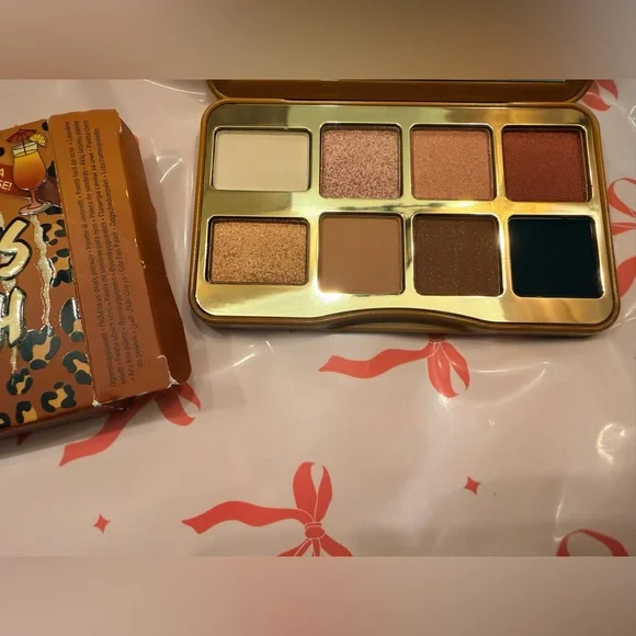 Too Faces NIB Kitty Likes To Scratch Eyeshadow Palette - Picture 6 of 6